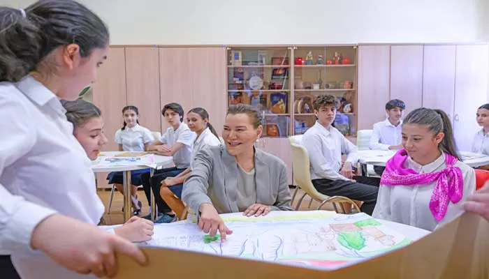 SAR la Princesse Lalla Hasnaa visite à Bakou l’établissement scolaire “le complexe éducatif n° 132-134”