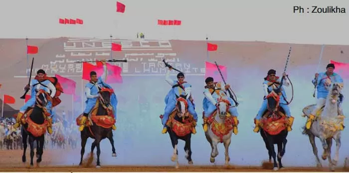 Moussem de Tan-Tan : La richesse de la culture nomade célébrée lors d’un carnaval haut en couleur