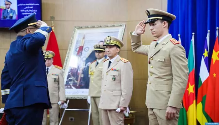 SAR le Prince Héritier Moulay El Hassan préside à Kénitra la cérémonie de sortie de la 25ème promotion du Cours supérieur de défense et de la 59ème promotion du Cours Etat-Major