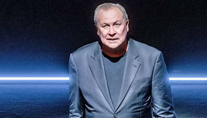 Bob Wilson, un géant de la mise en scène chez lui à Paris
